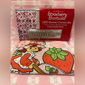 Strawberry Shortcake Pink Strawberry Shower Curtain Set